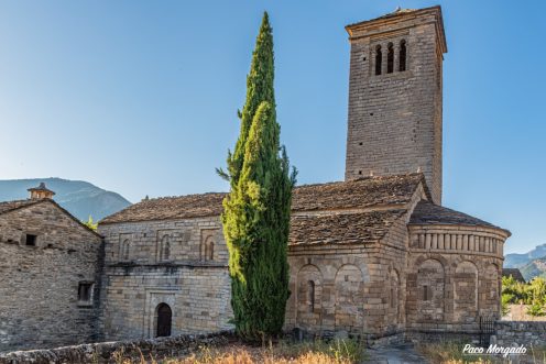 Iglesia de San Pedro de Lárrede: historia y arte románico