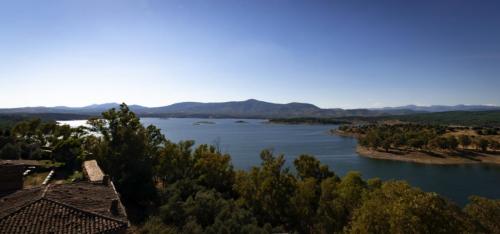 Serenity of Gabriel y Galan Reservoir